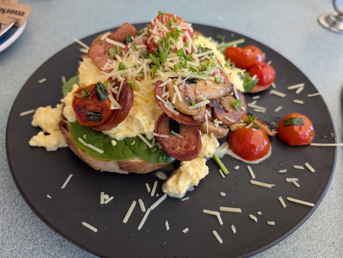 Aunty Alice's Cafe Photo 3